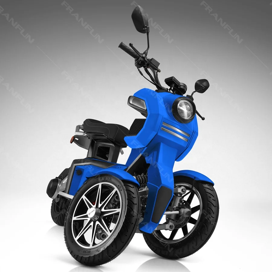 70KM/H Fast speed 3000W three wheel motor vehicle two front wheels motorcycle with 2 large battery