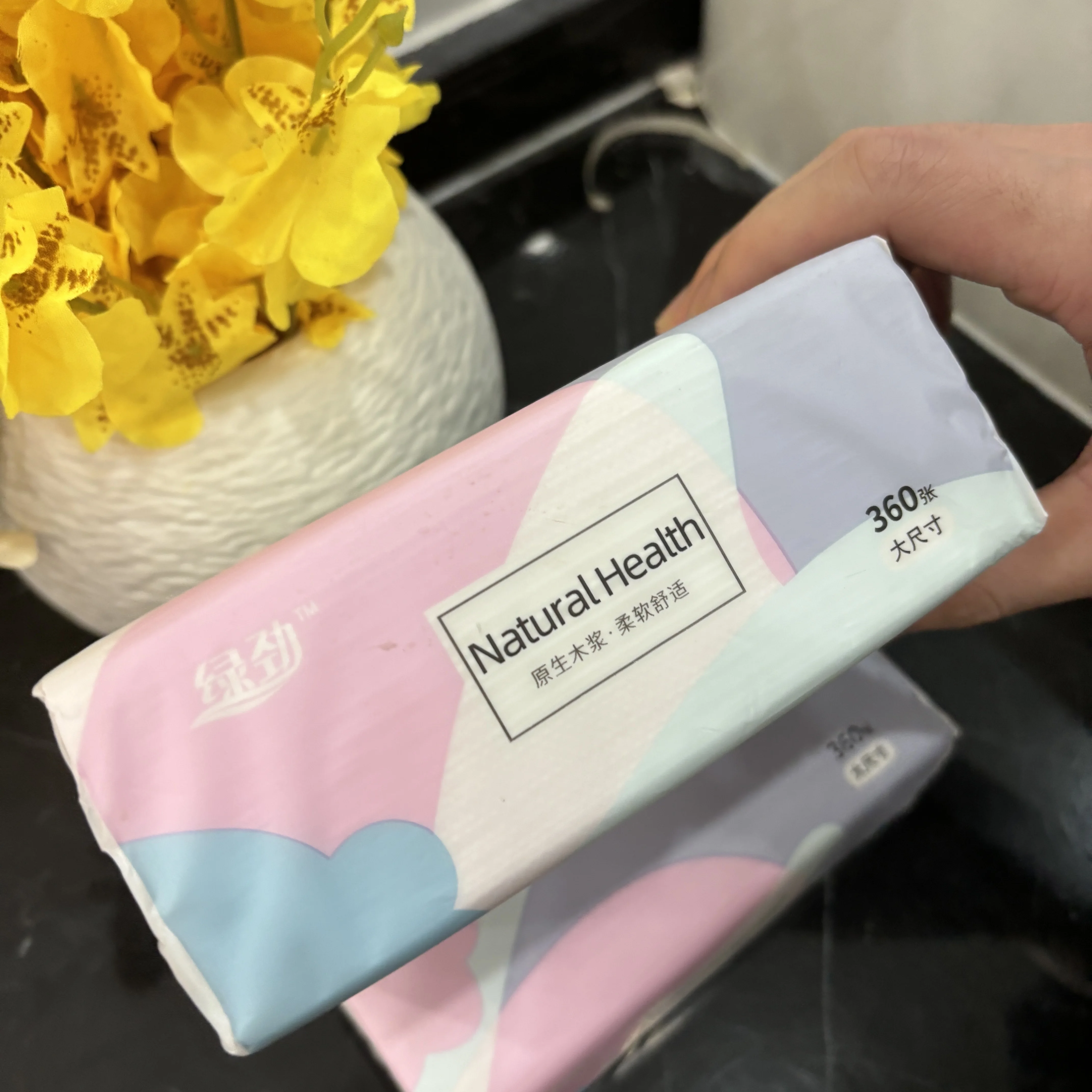 China paper tissue customized facial tissue paper soft packaging wholesale car custom logo facial toilet tissues paper