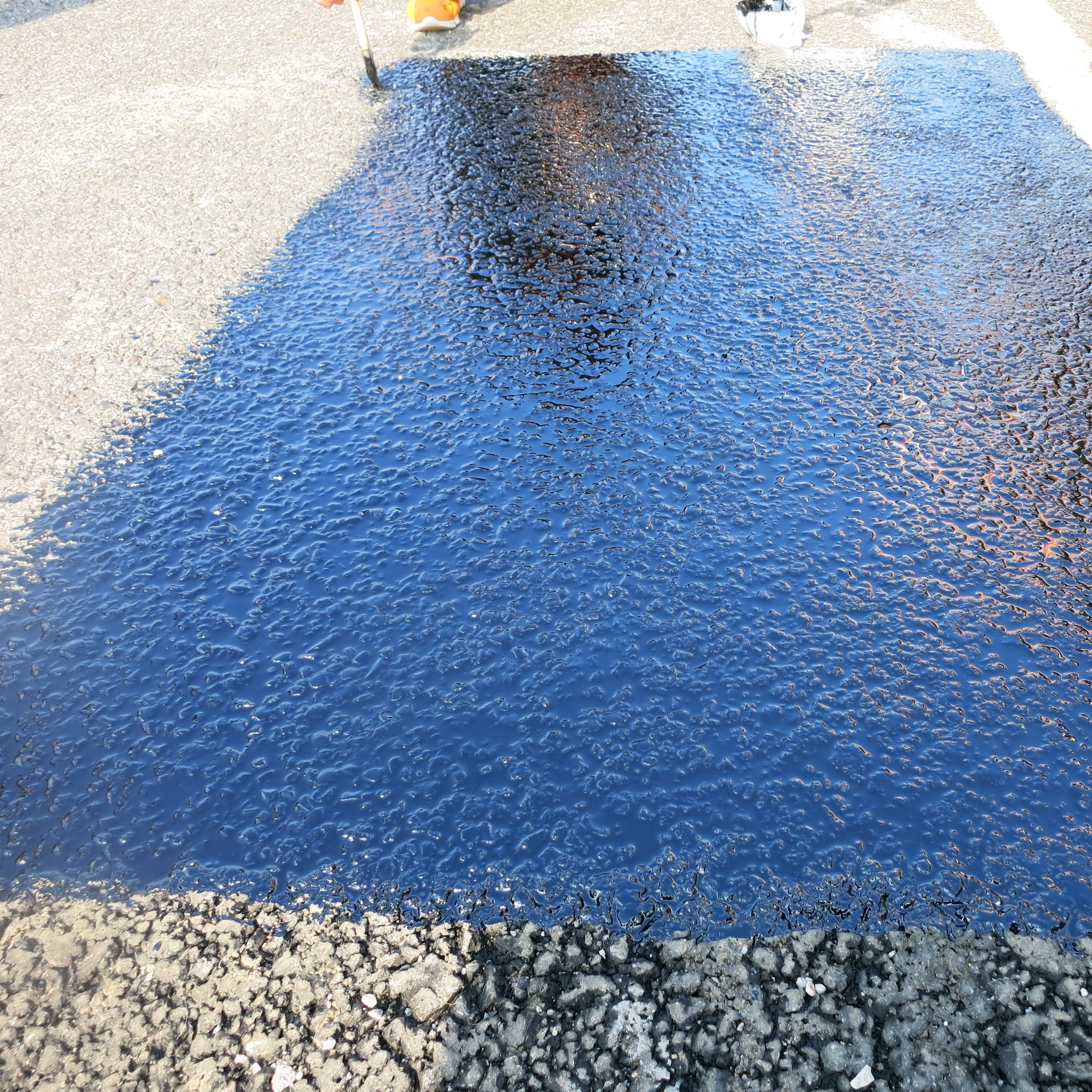 2020 easy to spray cost effective asphalt pavement sealer for aging roads