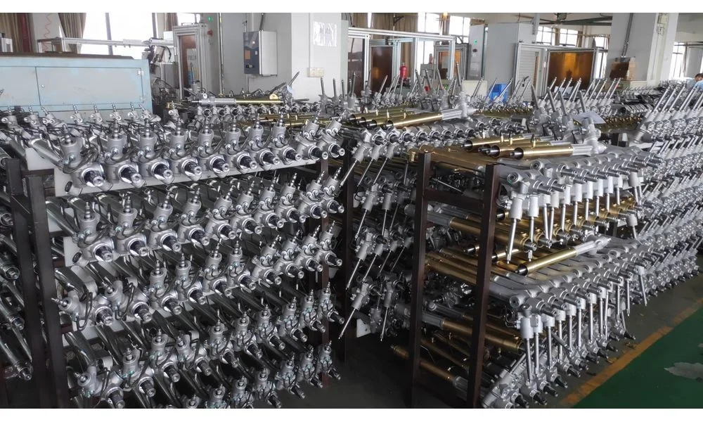 High Quality auto car parts power steering gear for KIA BONGO OEM NO.0K63C-32-110F  57700-4E400