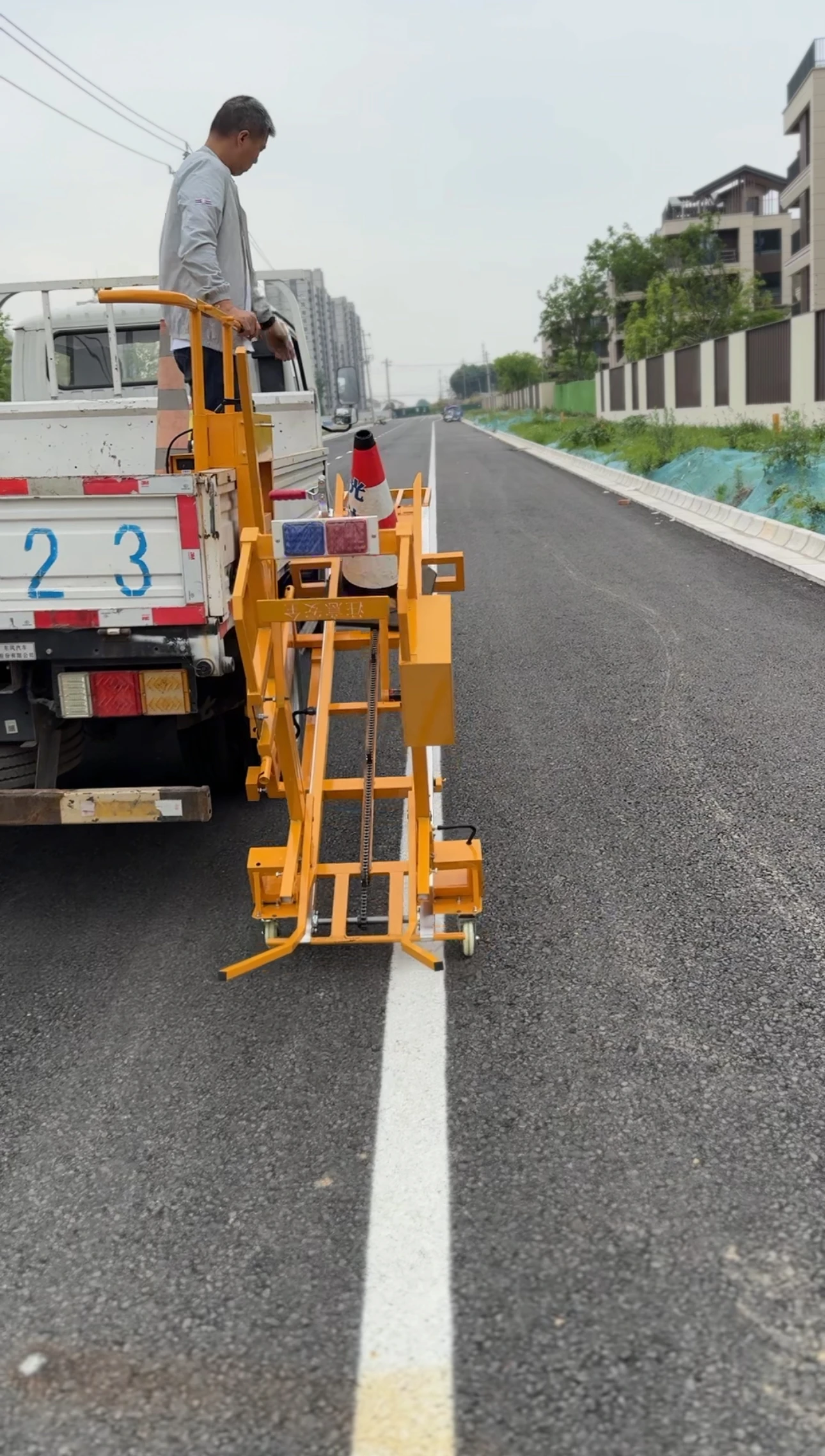 Automatic Slide Cone Retracer and Bucket Collector for Municipal & Environmental Applications