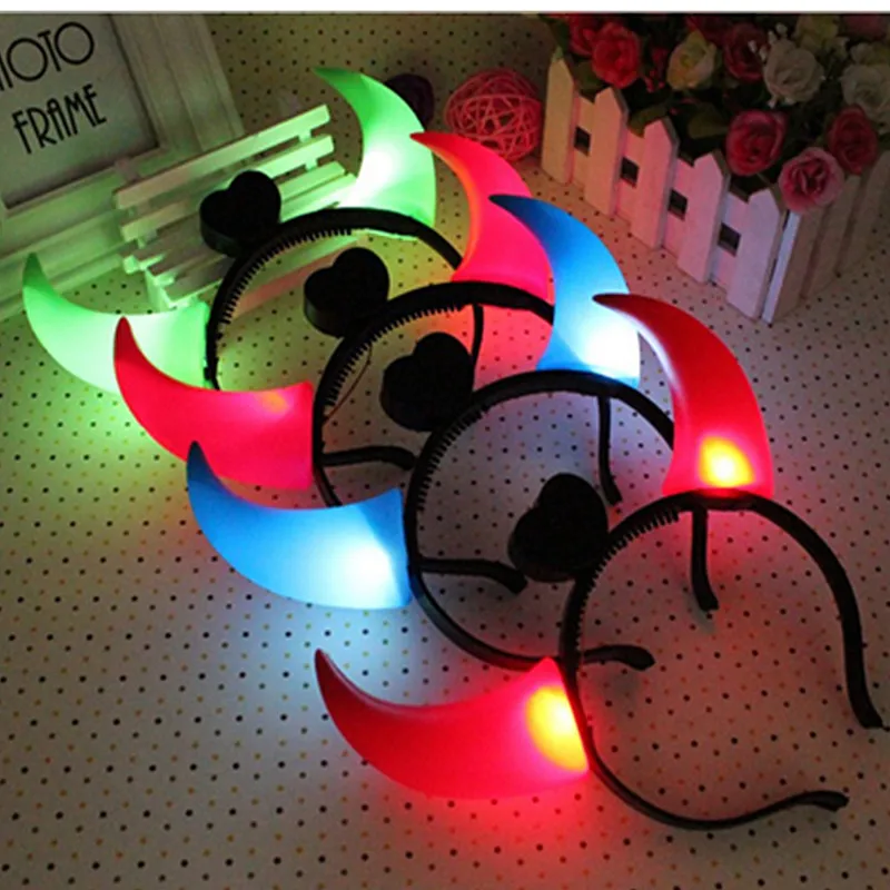 Wholesale Fashion Plastic Flashing Halloween Devil Horns Led Headband Light For events
