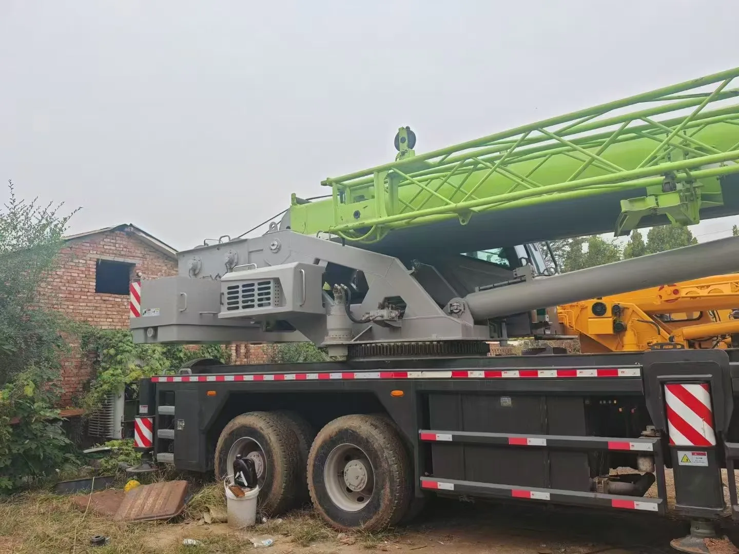 used  zoomlion 35ton truck crane sale with low price in shanghai