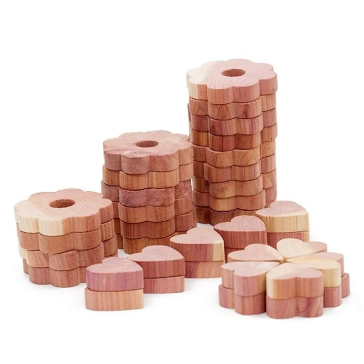 Cedar Wood Ball Anti Moth Wooden Blocks Flower Shaped For Closets