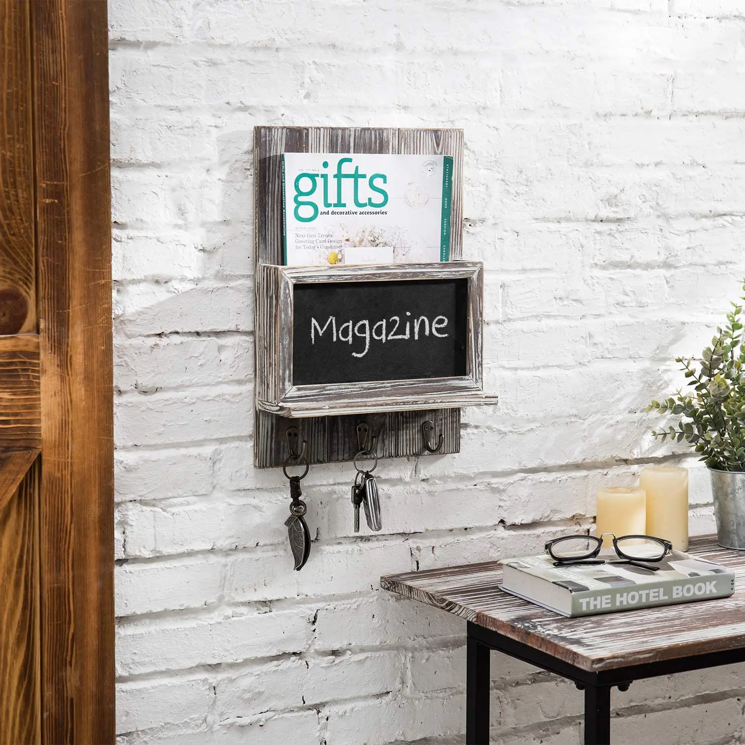 
Деревенский поджег деревянный настенный вход по электронной почте для сортировки по цвету с грифельная доска 