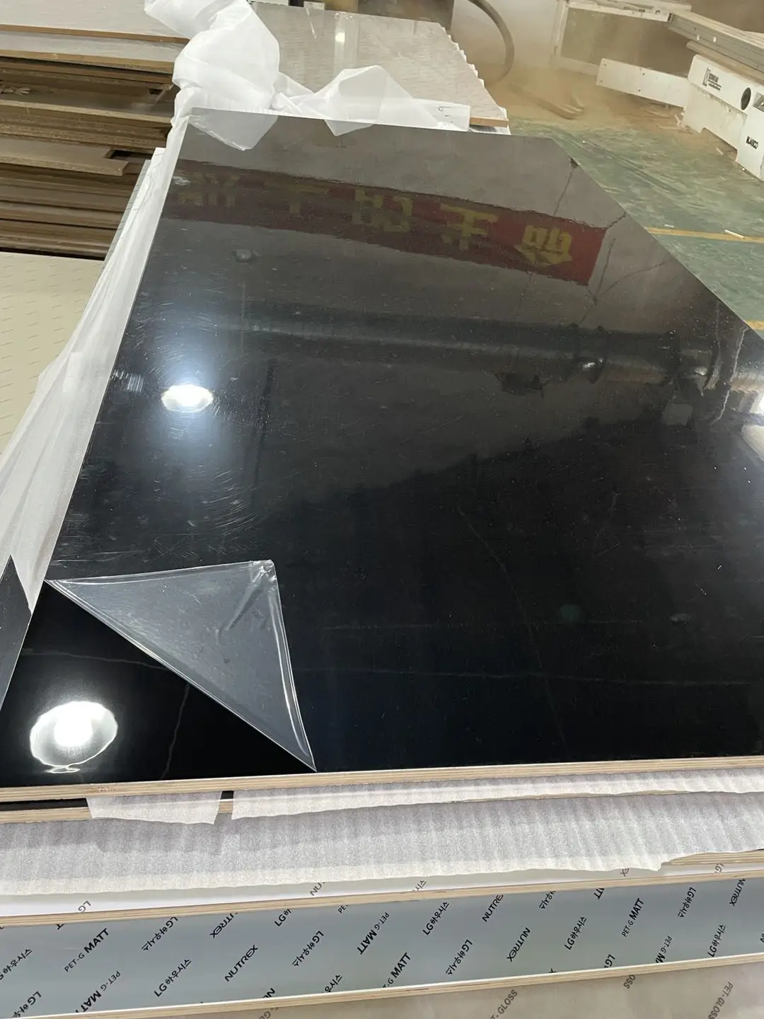 BK00567 High glossy black PET laminated plywood for kitchen