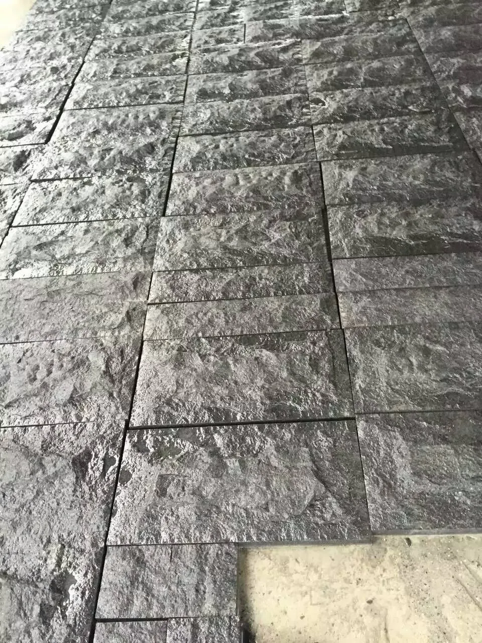Dark Grey Granite Mushroom Stone 200x400 mm Tiles For Walls