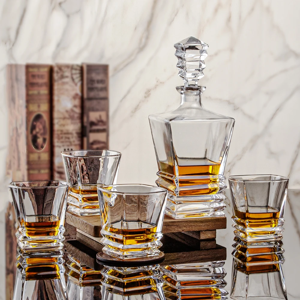 750 ml Lead Free Crystal Whiskey Decanter Set with Customized Box