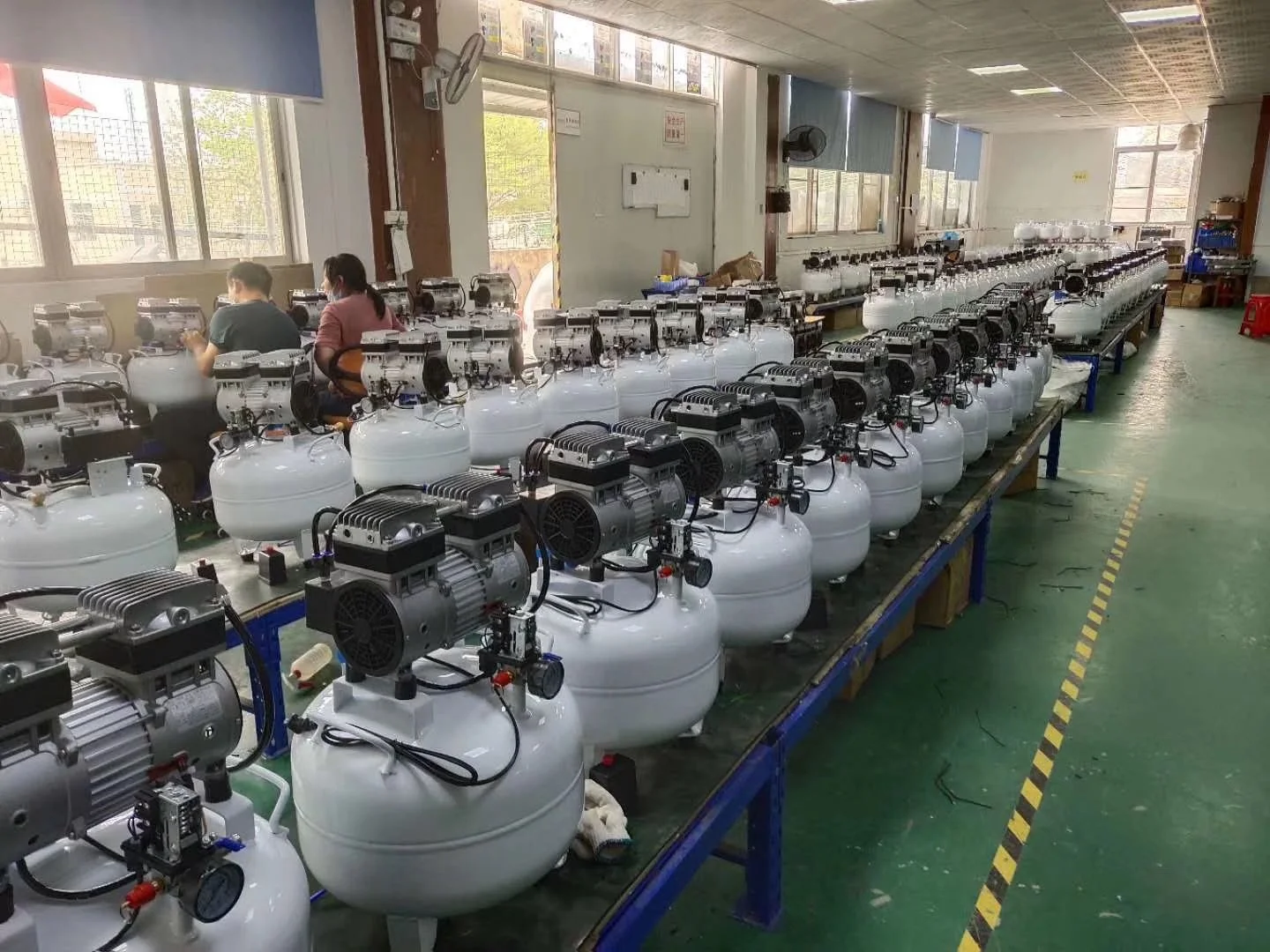 850w for 2 dental chairs  Oil Free Dental Air Compressor With CE silent oil free air compressor CX800