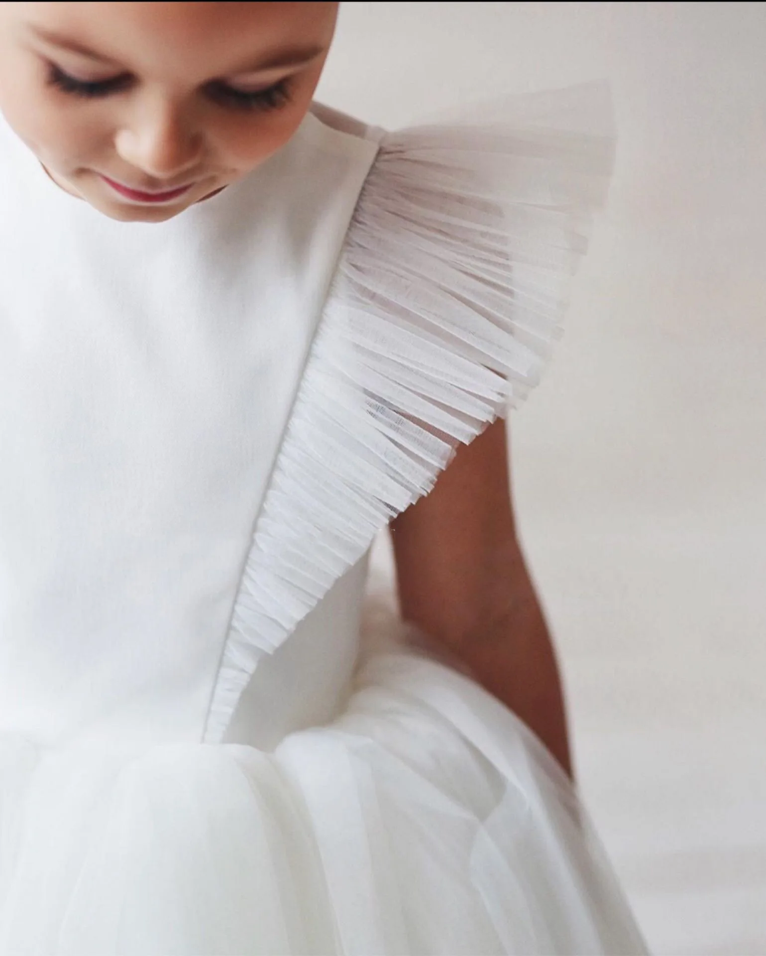 Cross-border Best Selling Products Western Style Solid Fly Fly Sleeve Puffy Gauze Kid Clothes Girls dresses