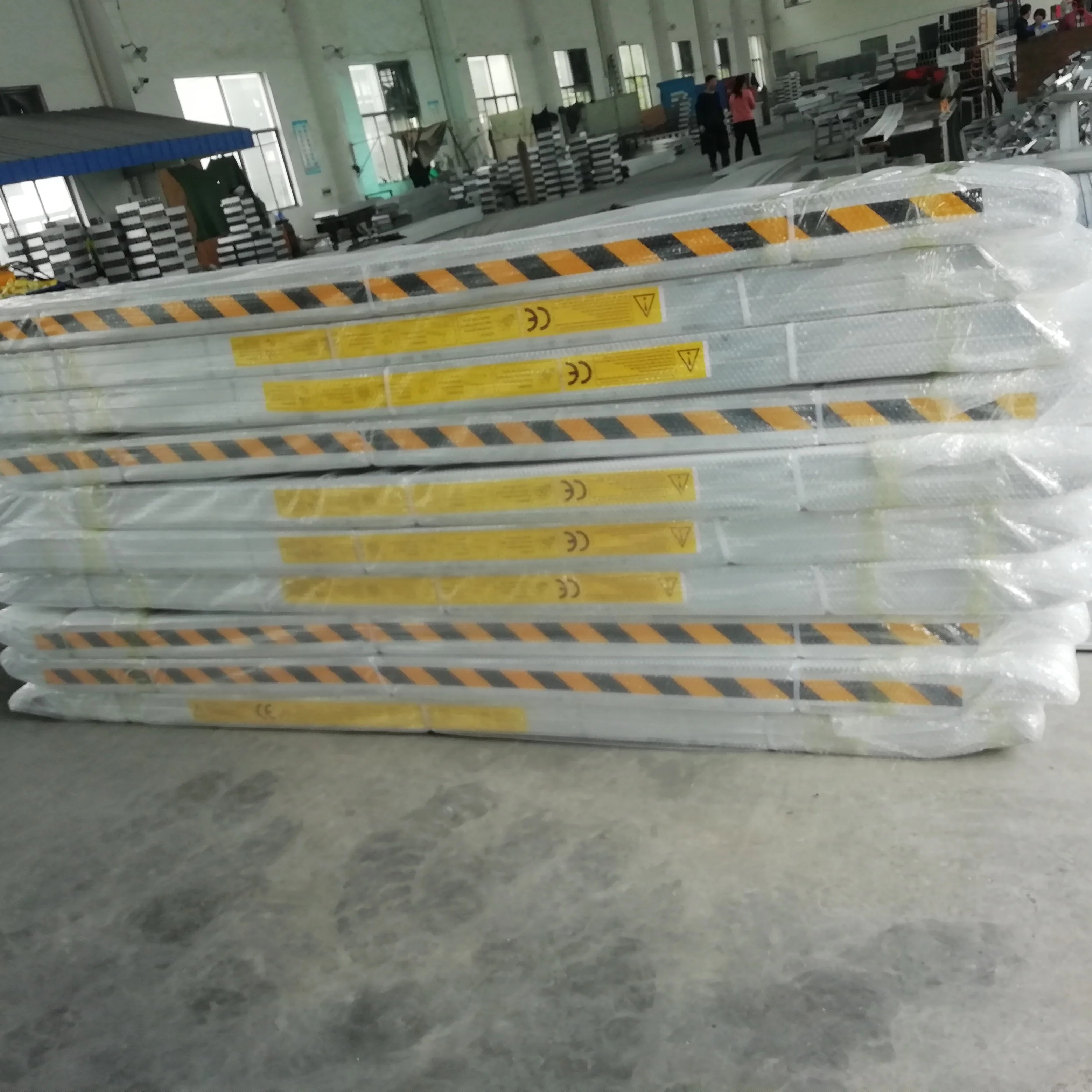 Погрузчик вверх и вниз, алюминиевая нагрузочная рампа от 1,5 до 4 метров