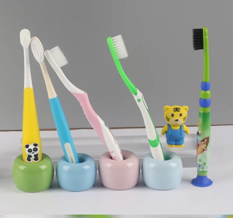 Top Suction cup cover anti-slip handle children tooth brush with car toy