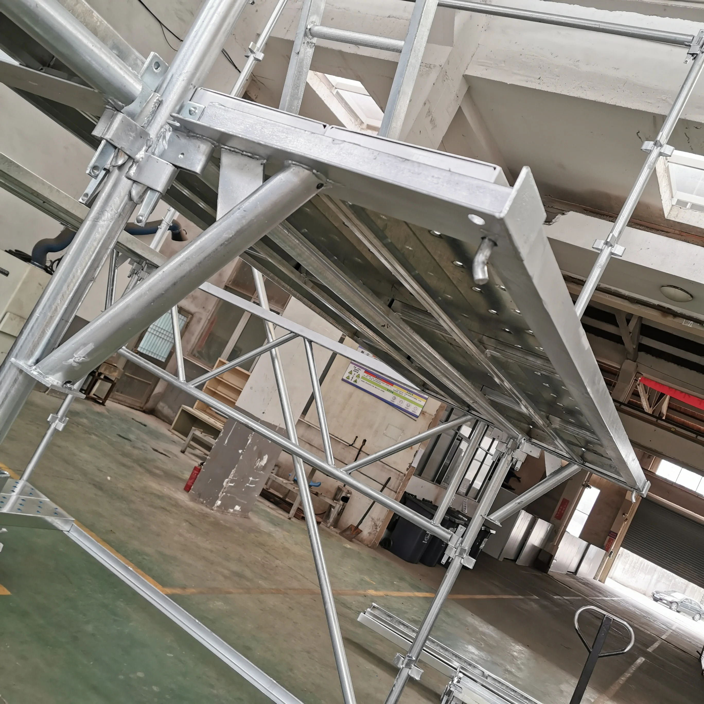 Modular Kwikstage Scaffolding System Comply With Australian Standard For Building Work