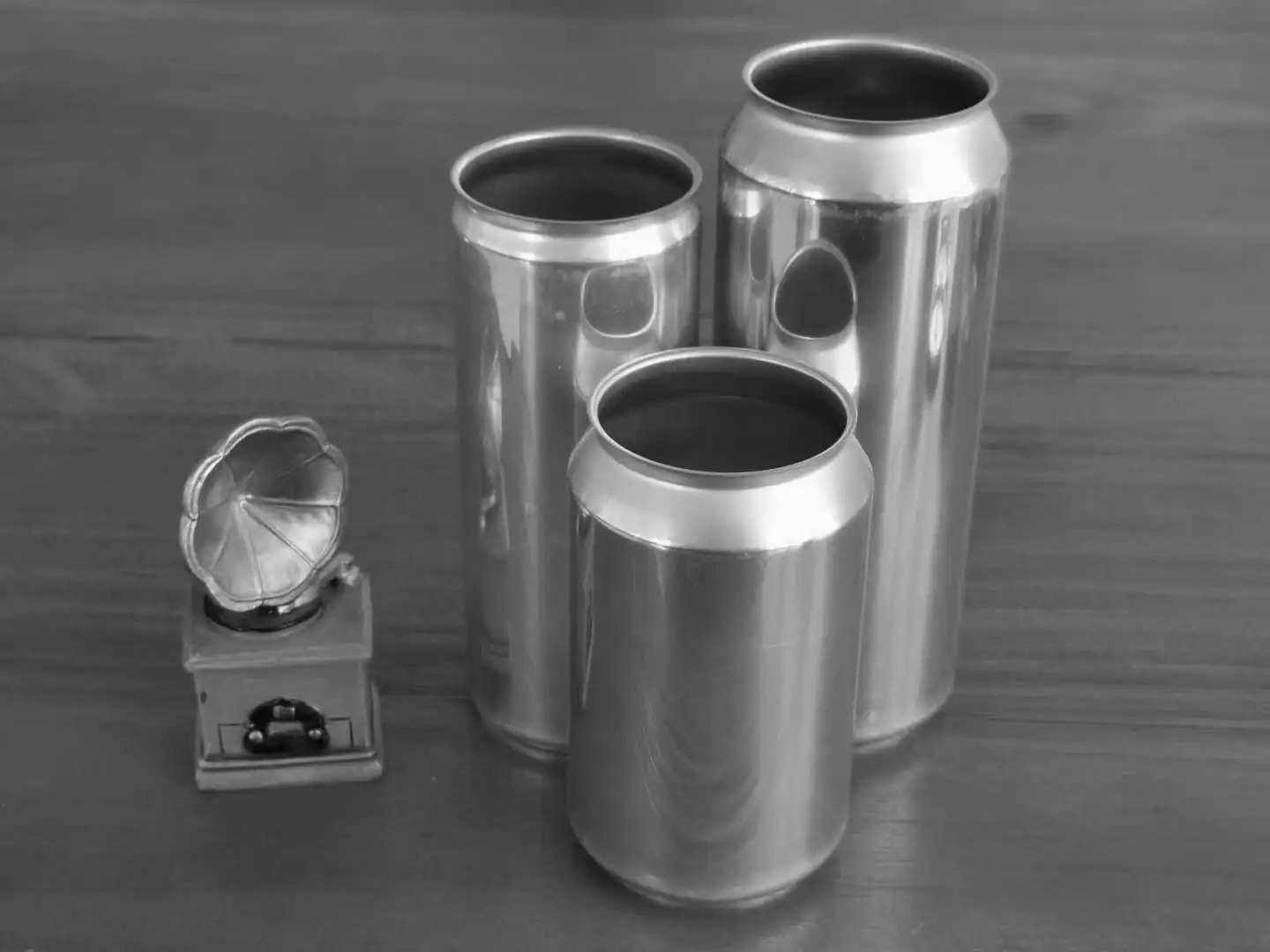 Wholesale food grade empty customized aluminium  beverage and beer can lid can skeek 330ml