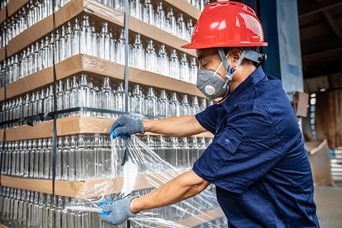 China Factory Vase Molds Mid Modern Vase Christmas Bottle Decoration Package Food