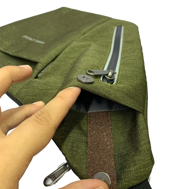 Custom logo off low MOQ black Or customize color anti theft waterproof korean tactical sling bag