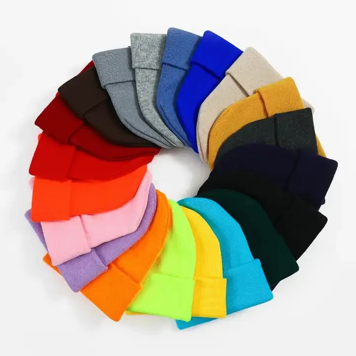 Manufacturers solid color warm winter skiing knit hat custom knitted beanie