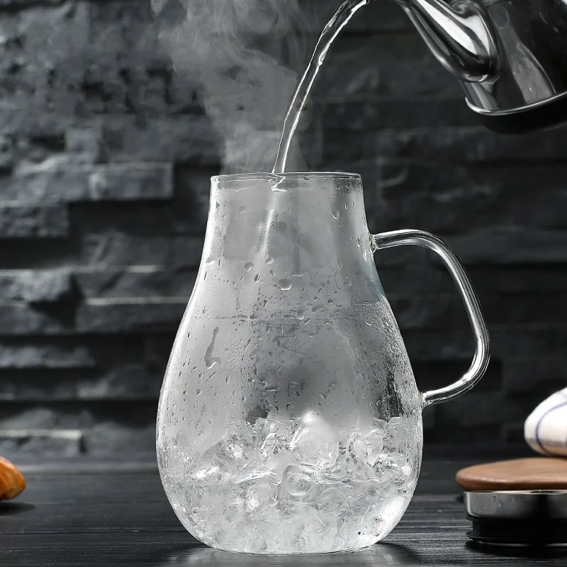 
2021 New Design Thickened Handmade Suitable For Dishwasher Borosilicate Water Carafe Glass Pitcher 