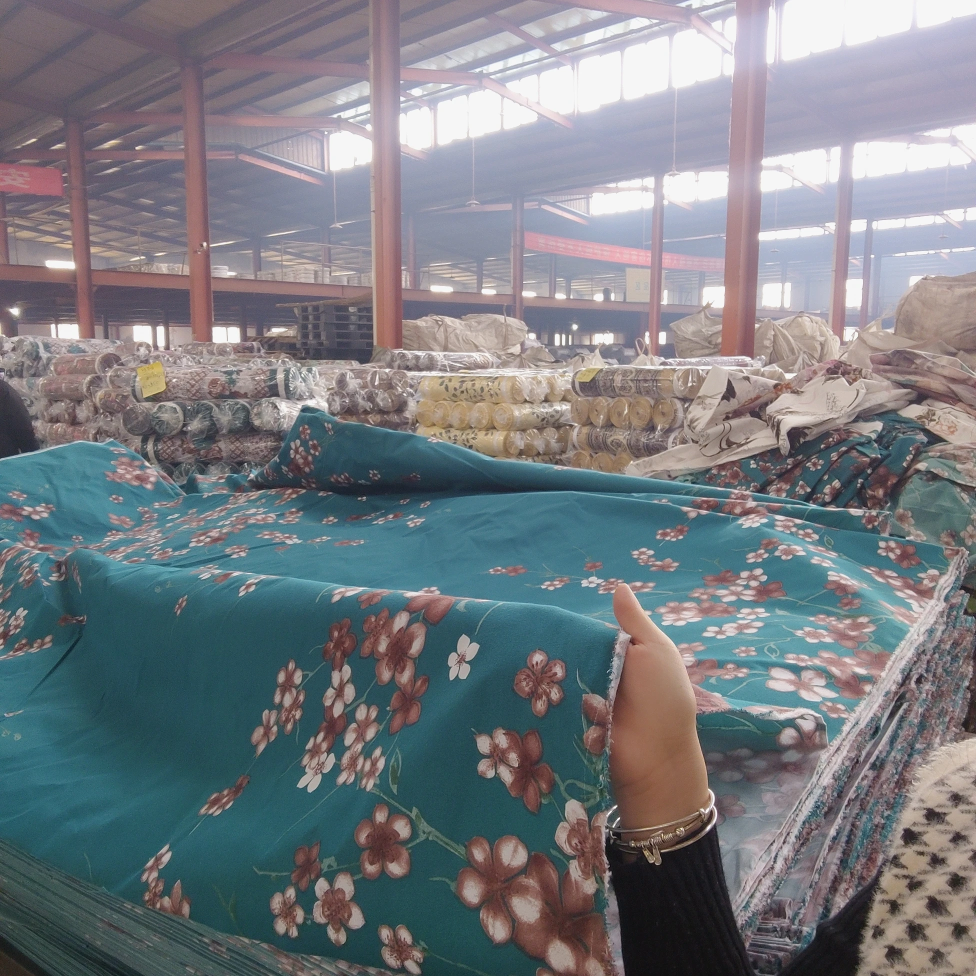 100% polyester microfiber bed sheets raw material in roll fabric textile for bedding