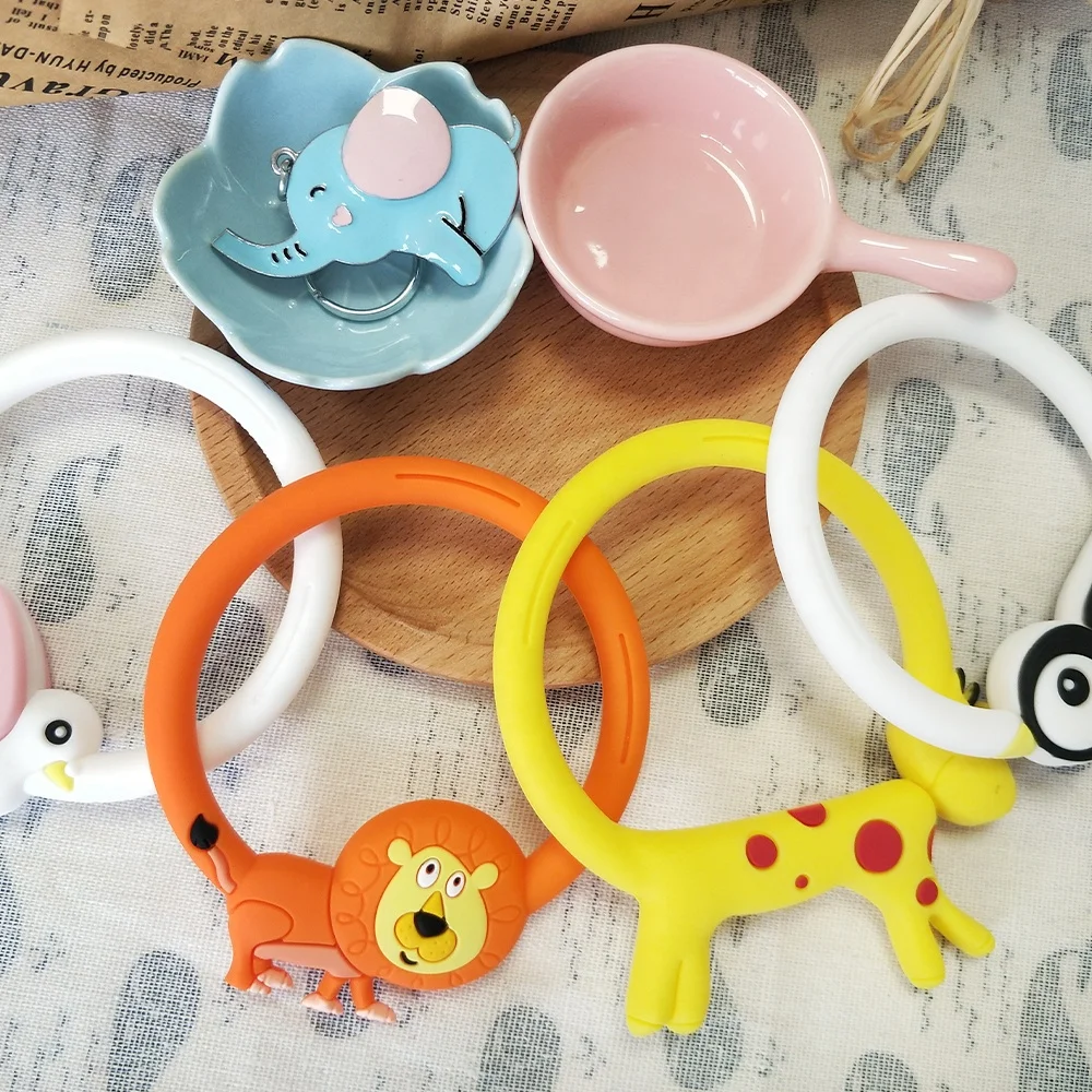 Silicone Soft Teething Bracelet Silicone Safe Cute Animal Teething Ring Toy For Baby
