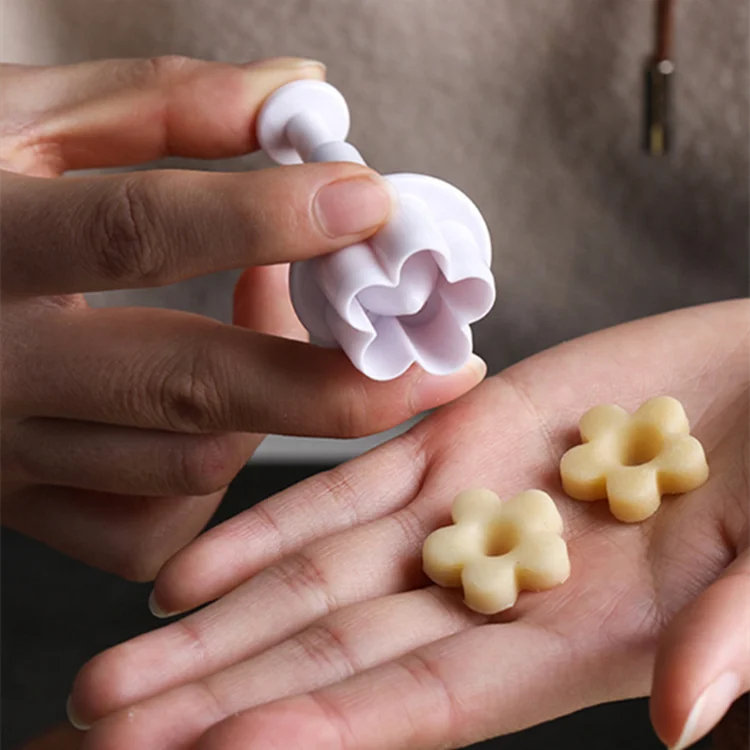 4Pcs Plastic Five-petaled Plum Blossom Shaped Cookie Cutter Mold Custom Available