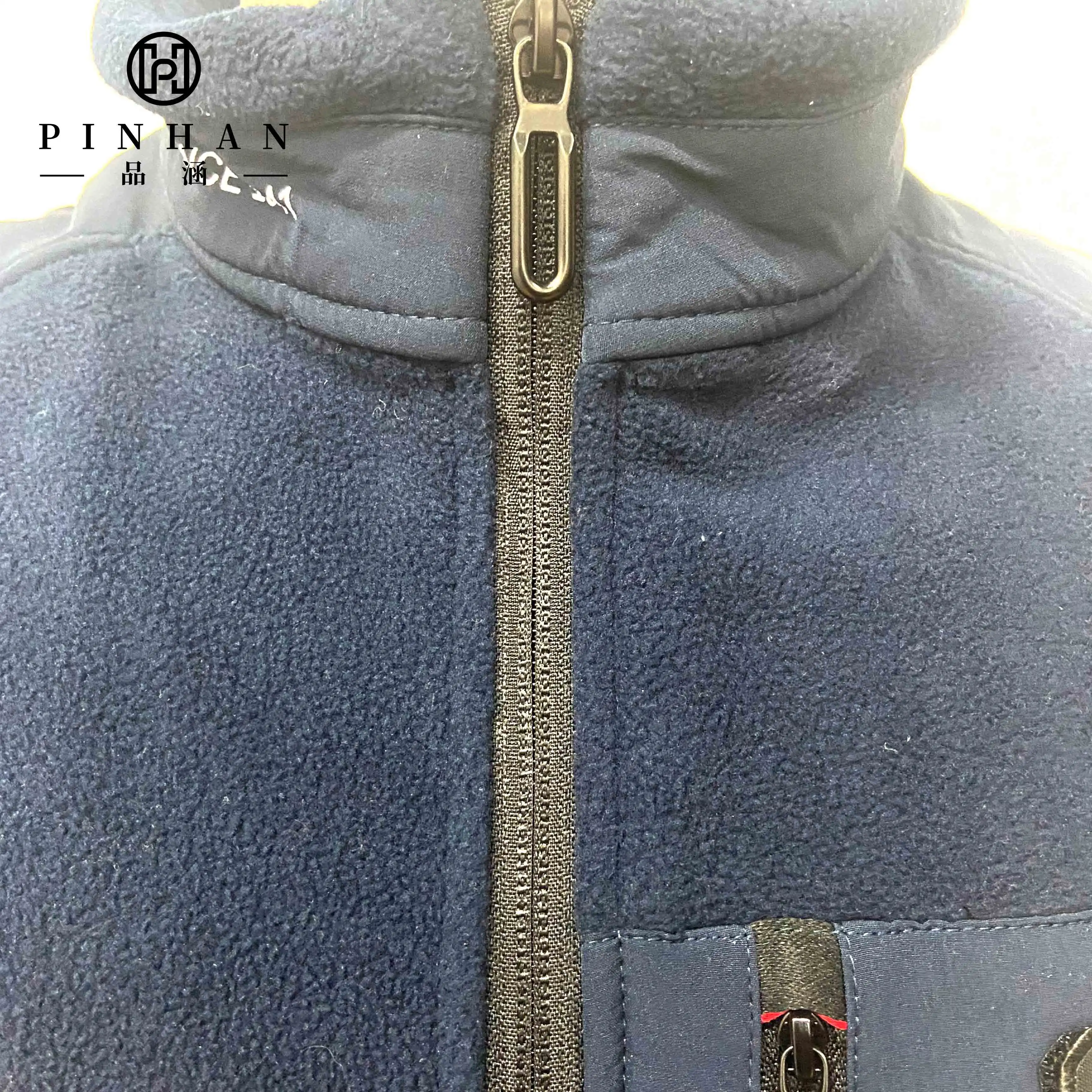 High Quality Mens Polyester Vest Patching Left Chest Zipper Pocket Outdoor Wearing Coat Casual Fleece Polar Sport Style Gilet