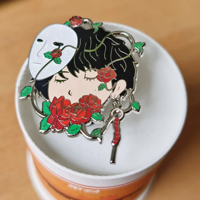 
custom glitter enamel pin /hard enamel pin custom manufacturer China 