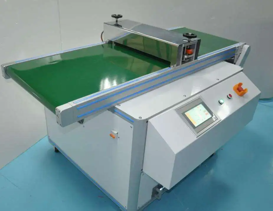 Plasma surface treatment equipment for smartphone cover glass