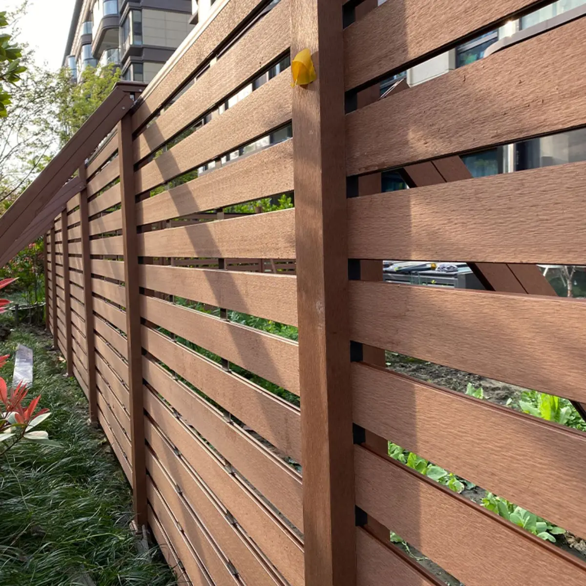 Factory Wholesale Composite Wood Fence Garden Diy Modern Extrusion Privacy Coextrusion Wpc Fence Wall Panel Outdoor