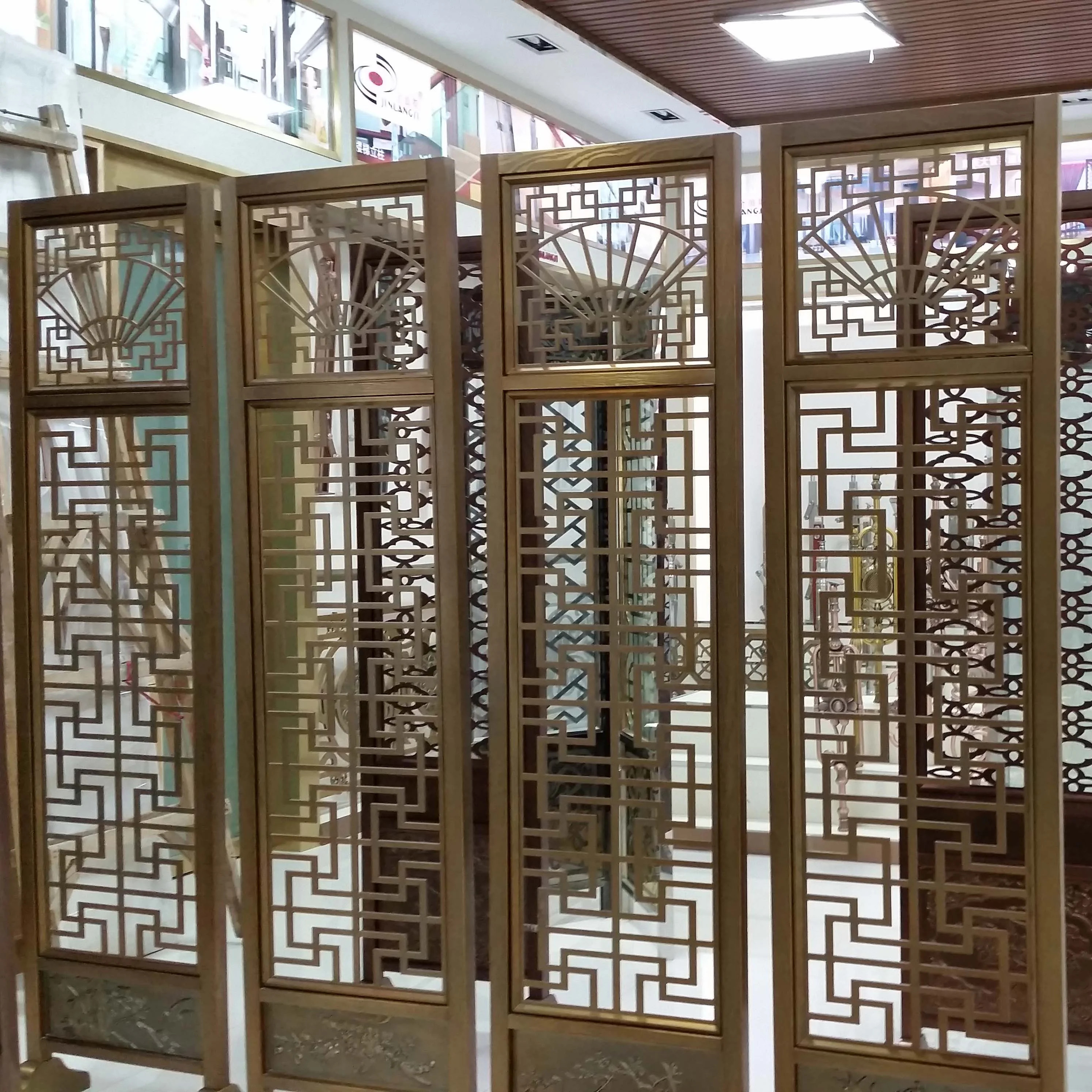 
Decorative Gold Color Laser Cut Metal Room Dividers Partitions Screen 