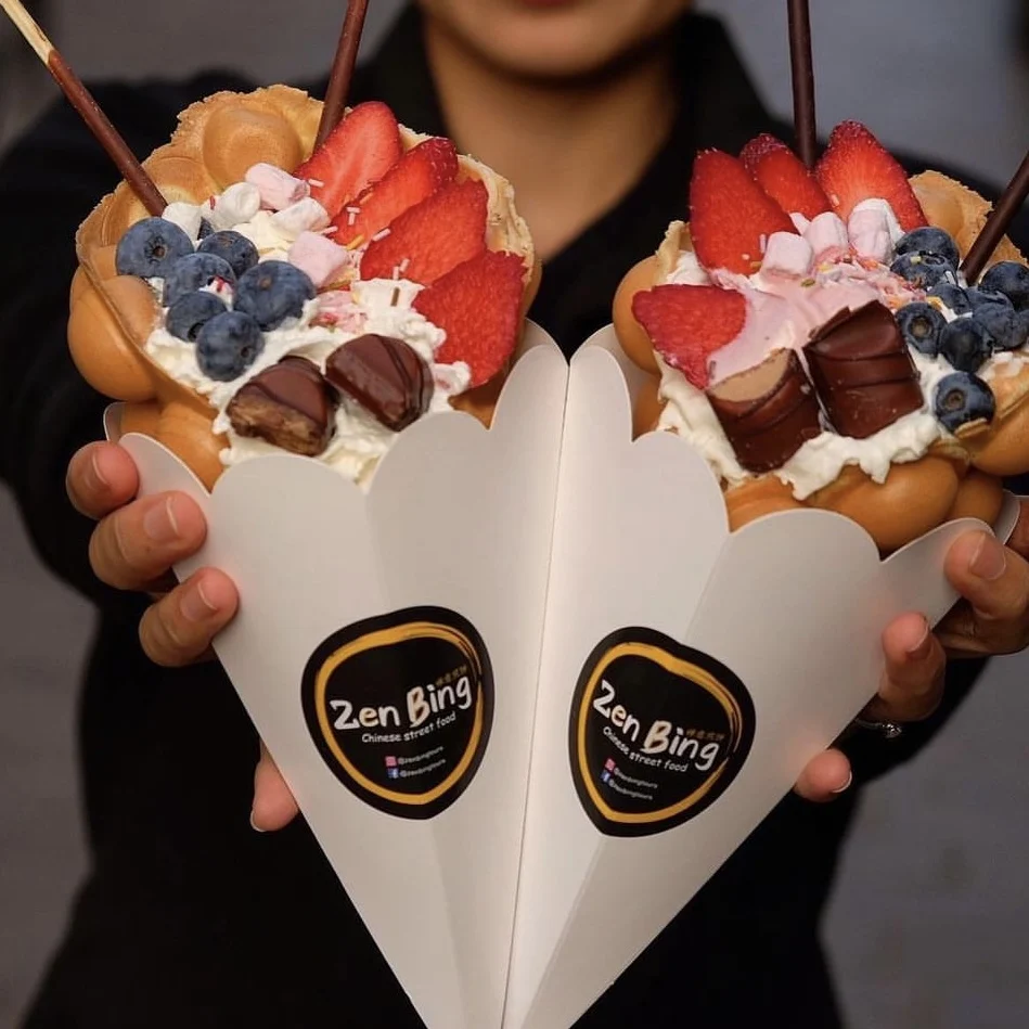 Food Grade Triangle ice cream Pizza Packing Paper Hot Food Container Bubble Waffle Holder Crepe Egg Waffle Holder Crepe Cone