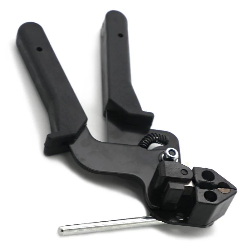 Ручные плоскогубцы RETP004