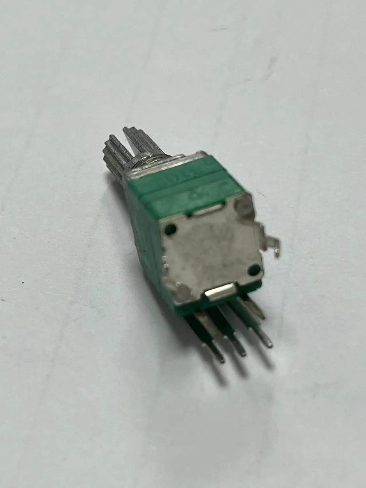 WH097-G model B10K 9mm alpha metal handle volume control potentiometer