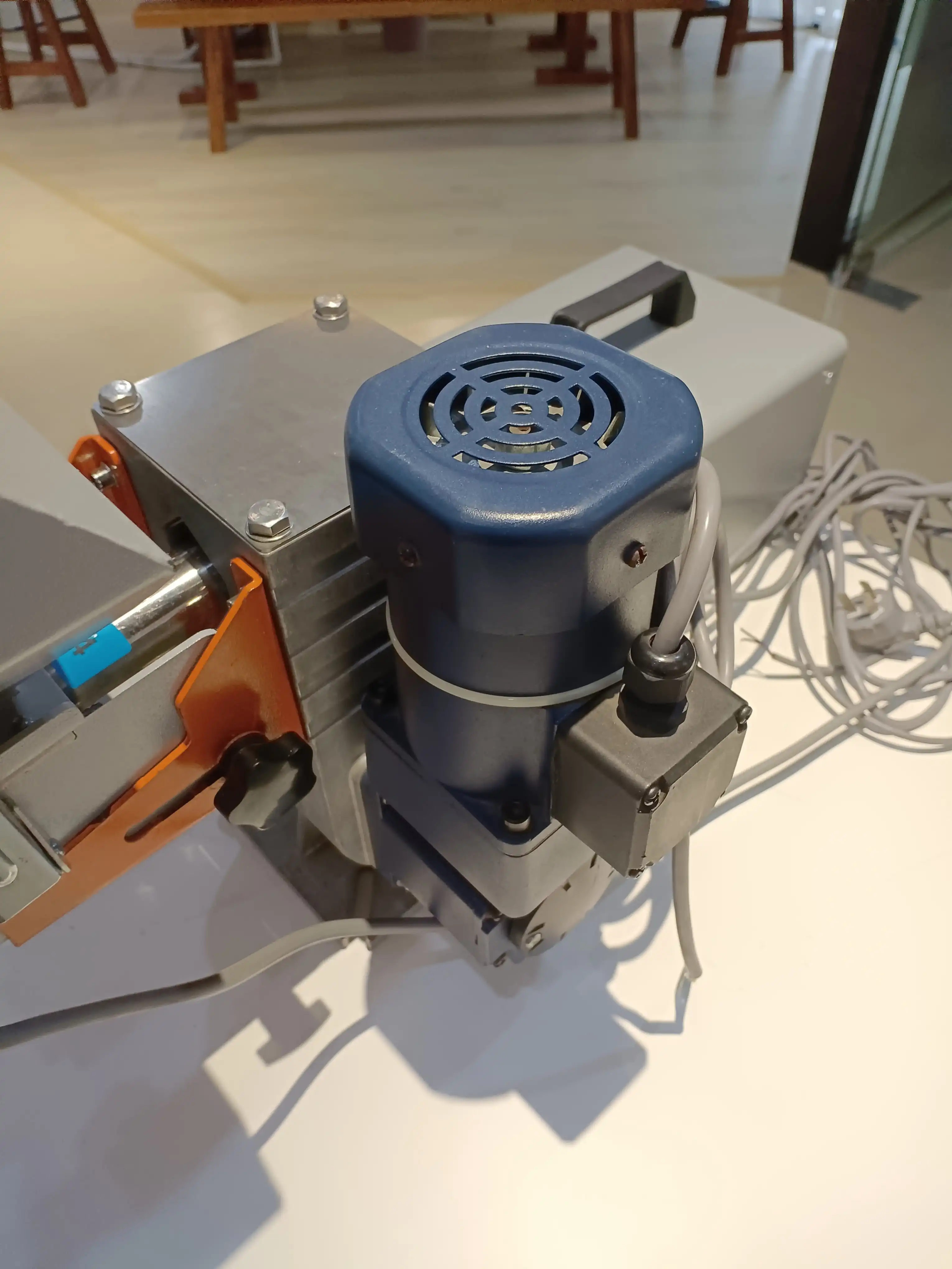 china manufacture single screw masterbatch mixer equipment volumetric doser on sale