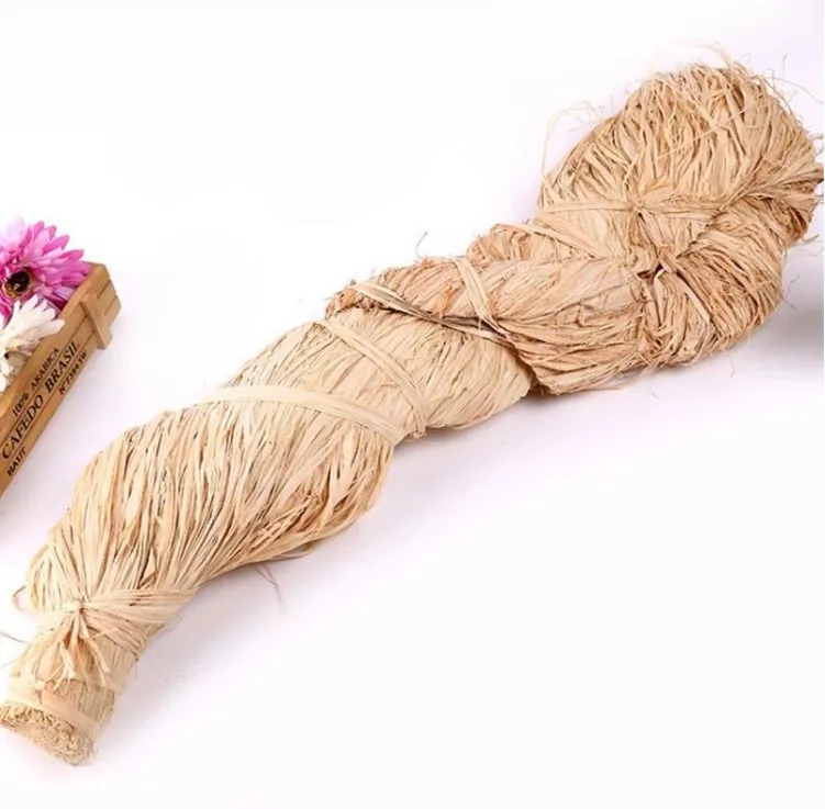 High quality Natural Raffia Bundle Manufacturers Original Colored Grass for Christmas Gift Packing Ribbon