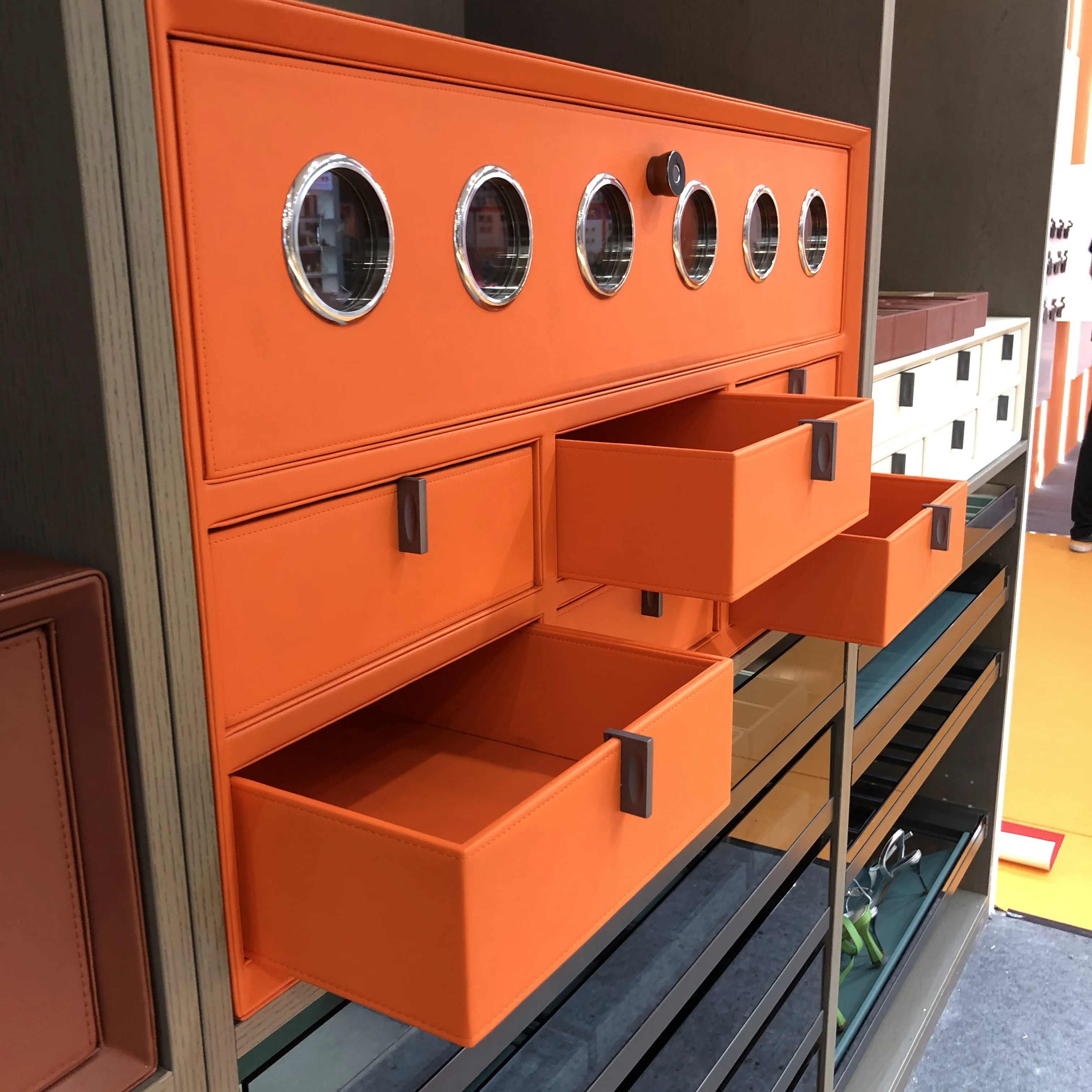 CHENHF Direct Supplier Luxury Automatic Watch Winder Touch Screen Smart Remote Control with Fingerprint Unlock Watch Box