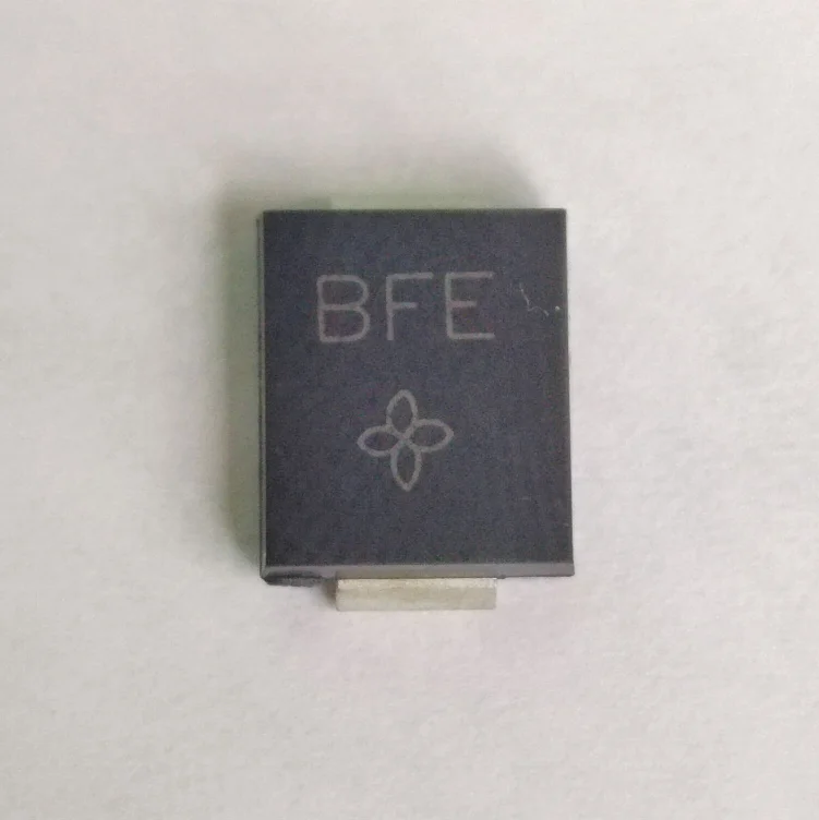 Горячее надувательство SMCJ7.5A-E3/57T Телевизоры диода 7.5VWM 12.9VC DO214AB SMCJ7.5A