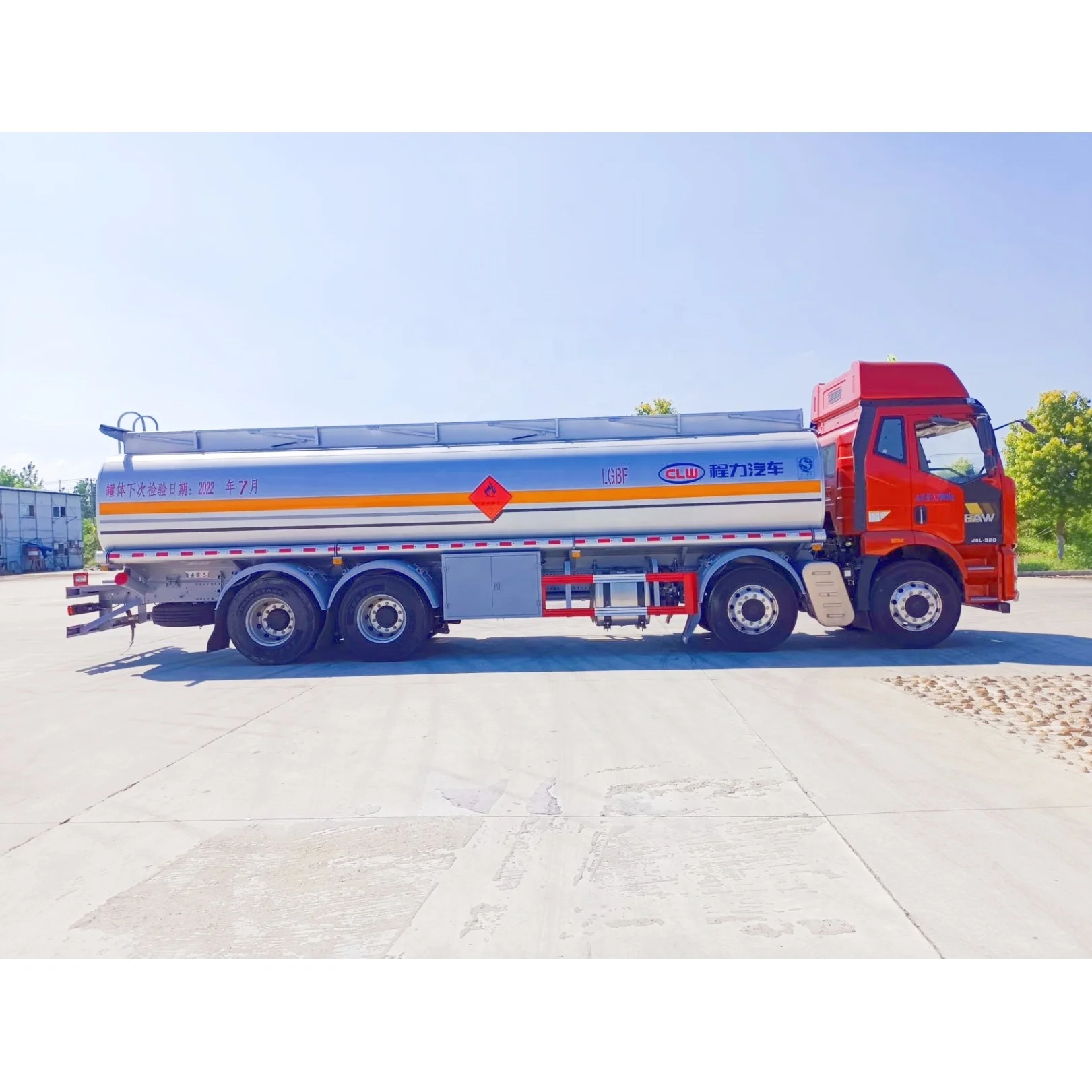 FAW 8x4 28cbm 6000 Gallon 371hp Fuel Dispenser Truck For Sale