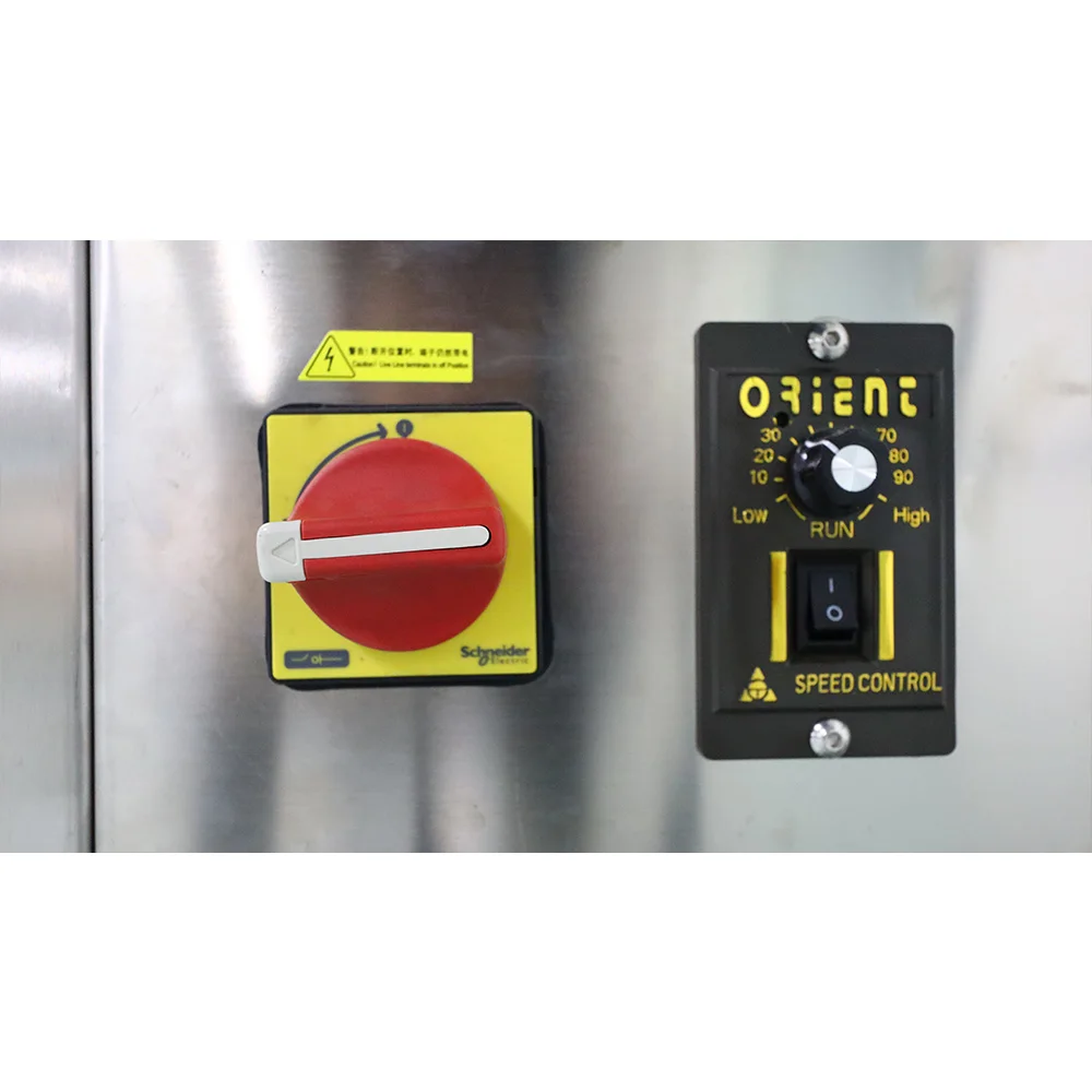 Round Roll Shipping Packaging Kraft Paper Labels Round Tube Labeling Machine Automatic Labeling Machine For Round Bottle