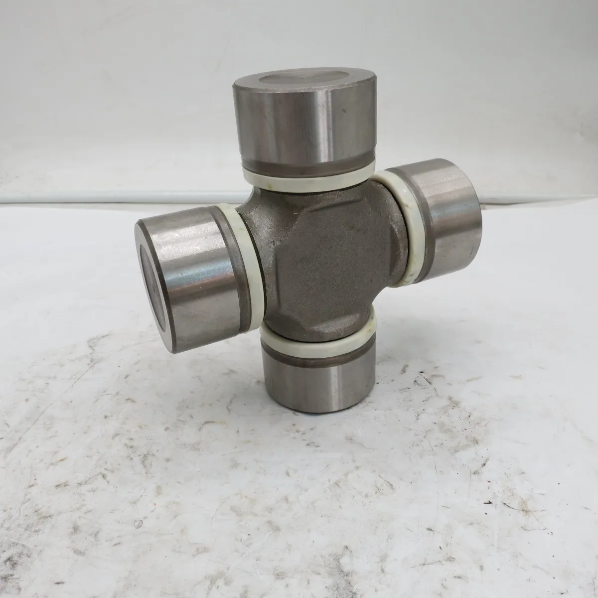 Hot new products auto universal joint Original AZ9115311060 62*160