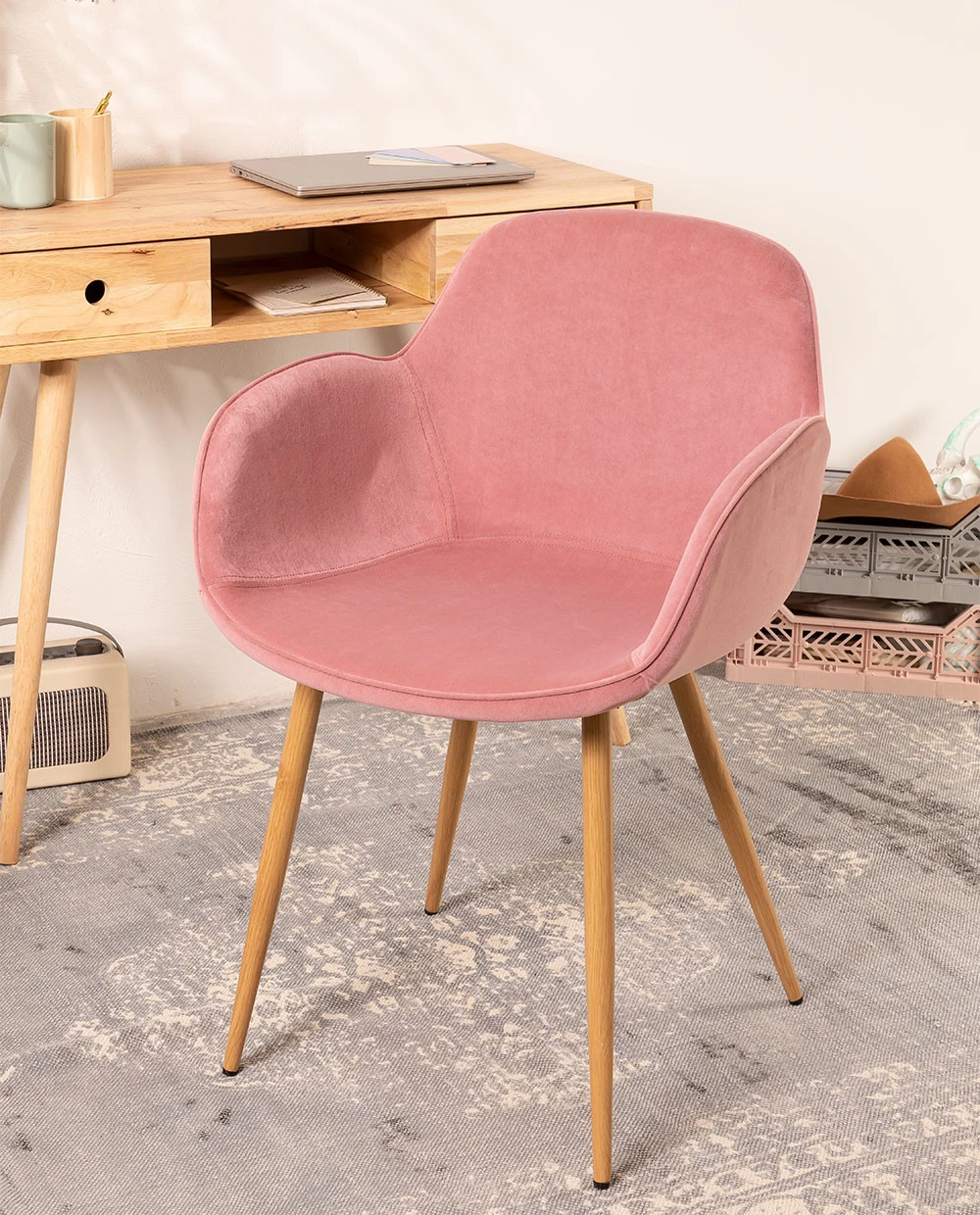 Cheap Price Pp Plastic cover fabric Modern Dining Restaurant Mono block Chair