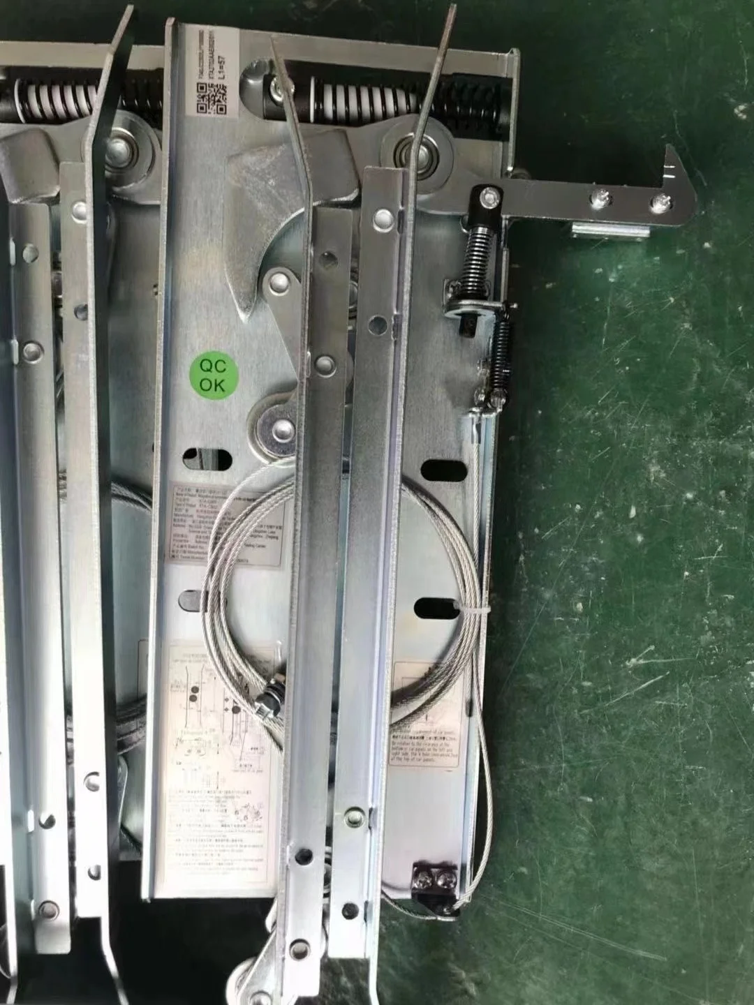 Elevator door knife elevator lift spare parts vvvf door knife skate