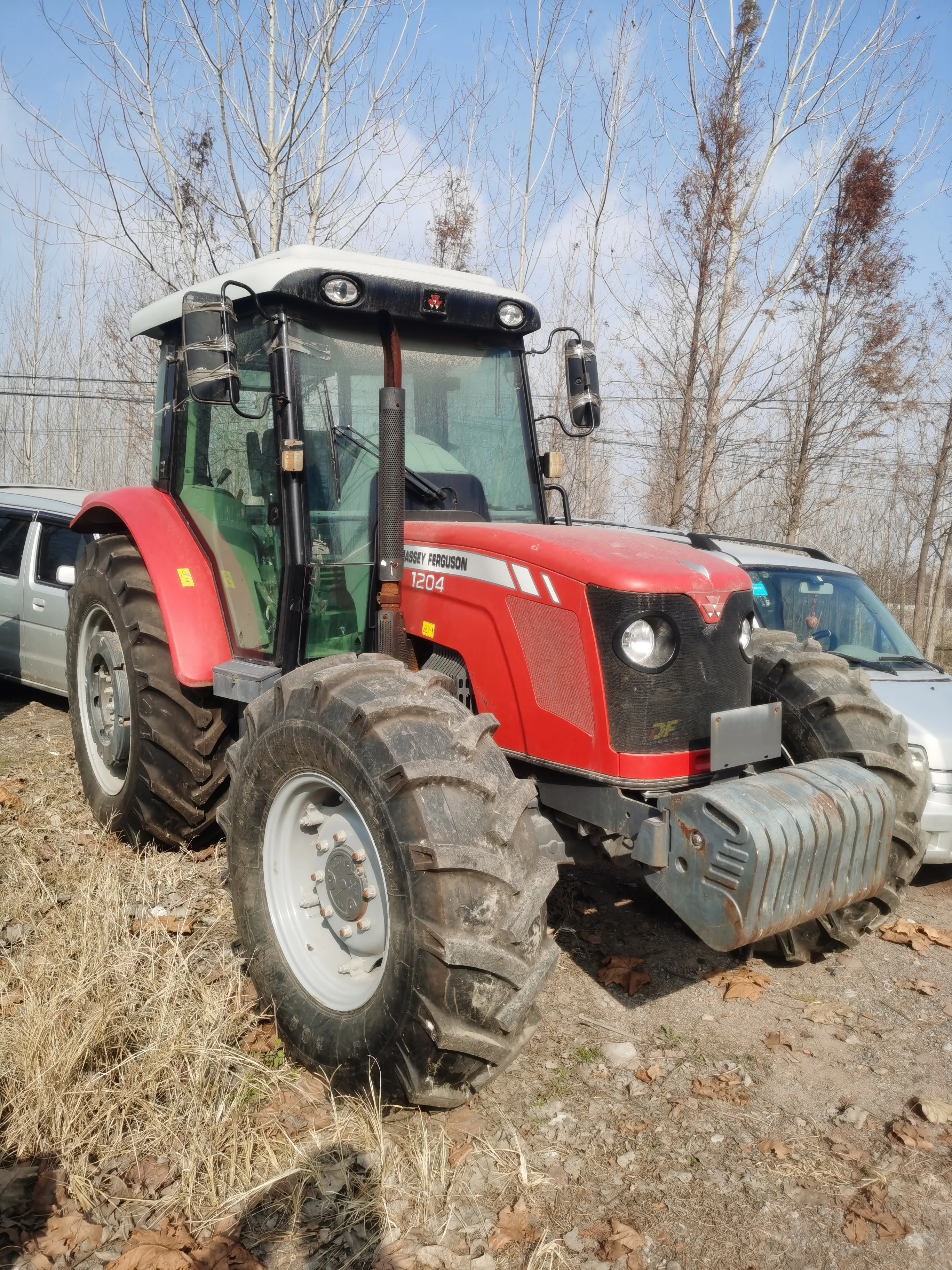 Колесный лошадиный трактор для сельскохозяйственной техники Massey Ferguson 120 л.с. 4WD