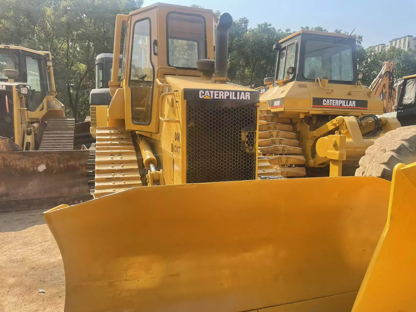 Perfect Working Condition Land Leveler Second-hand Caterpillar Construction Machinery CAT d4h Motor Grader