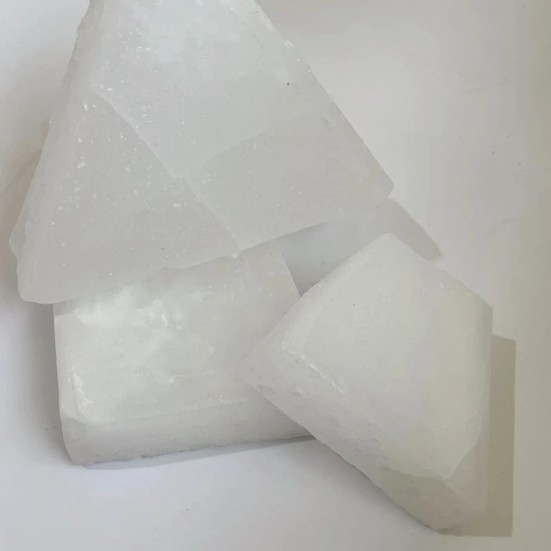 Kunlun Industrial 58/60 Fully Refined Granular Paraffin Wax 25kg Woven Bag for Candle and Coating Applications