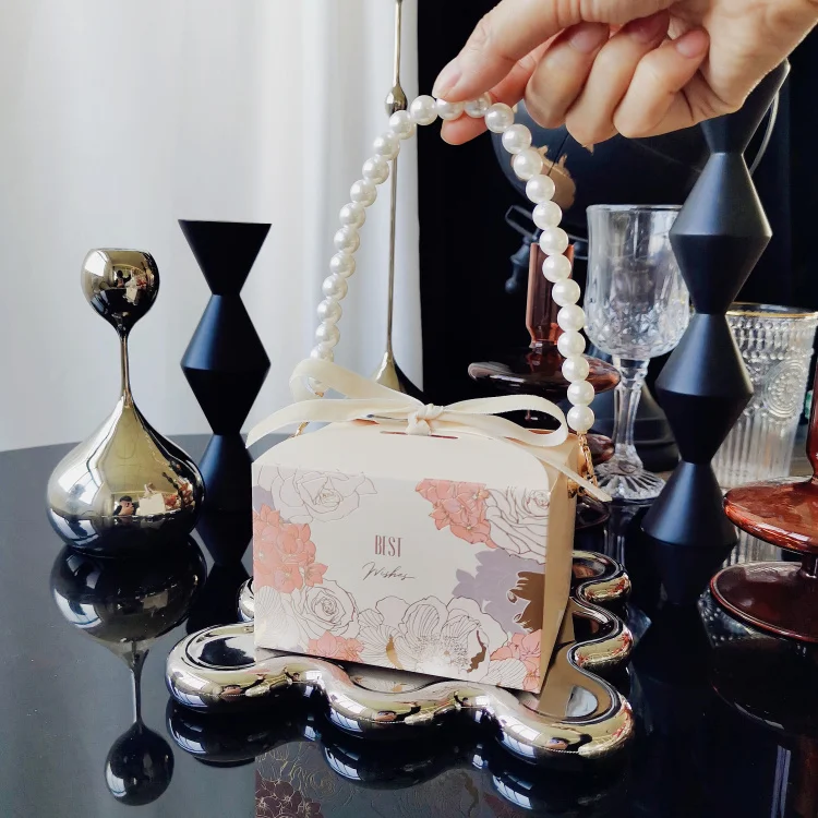 Wholesale Sweet Junction Candy Perfume Cake Luxury Magnetic Custom Logo Beauty Makeup Cosmetic Gift Packaging Wedding Boxes