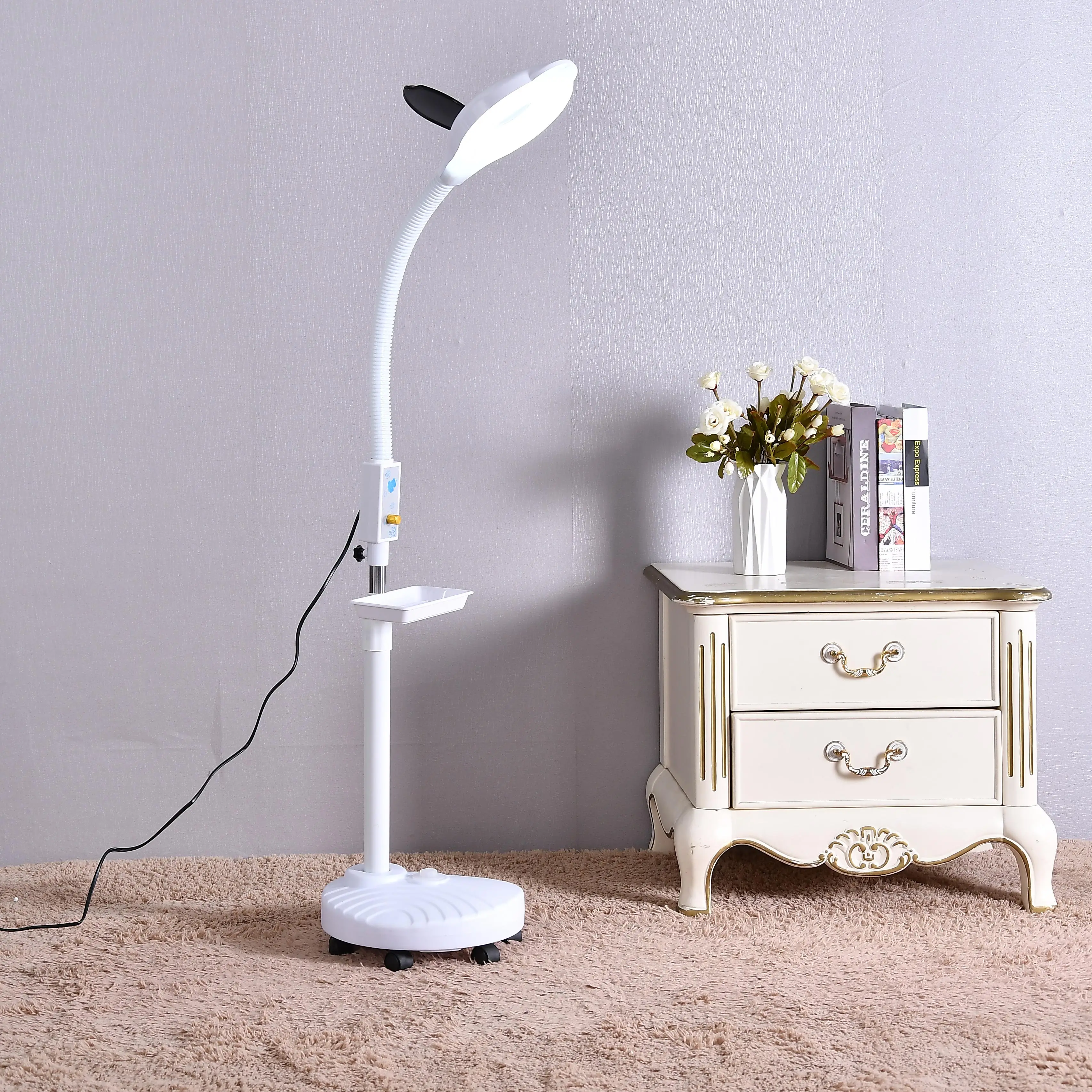White Lens Led Magnifying Lamp High-quality Dimming  Standing Illuminated Magnifier Lamp LED Magnifier Power Supply Clamp