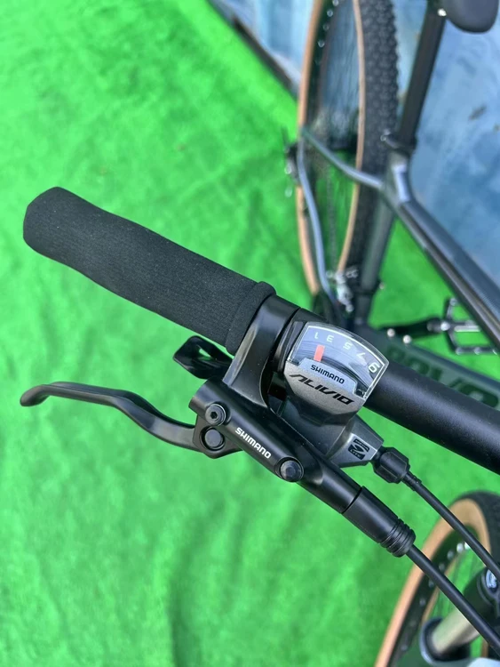 Hot Sale 26 Inch 21 Speed  Aluminum Alloy Mountain Bike Bicycle For Men