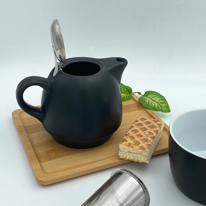 Wholesale ceramic modern reusable portable travel tea set porcelain teapot with cup for one set