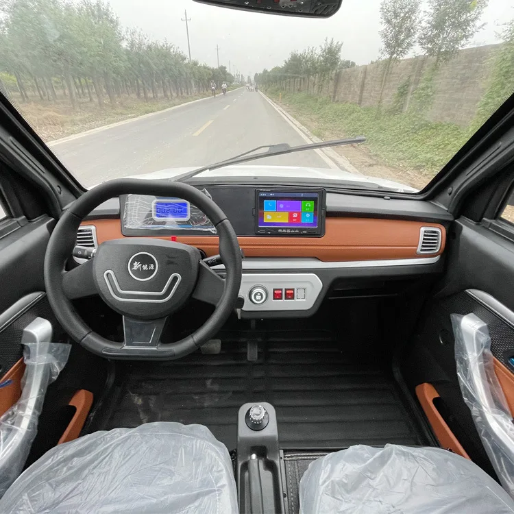 2024 hot sale electric car mini  oil and electricity low speed mini electric car family used mini electric car for old people